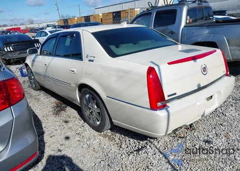 2009 Cadillac Dts 1Sd z USA, uszkodzony, nr VIN 1G6KD57Y69U135840